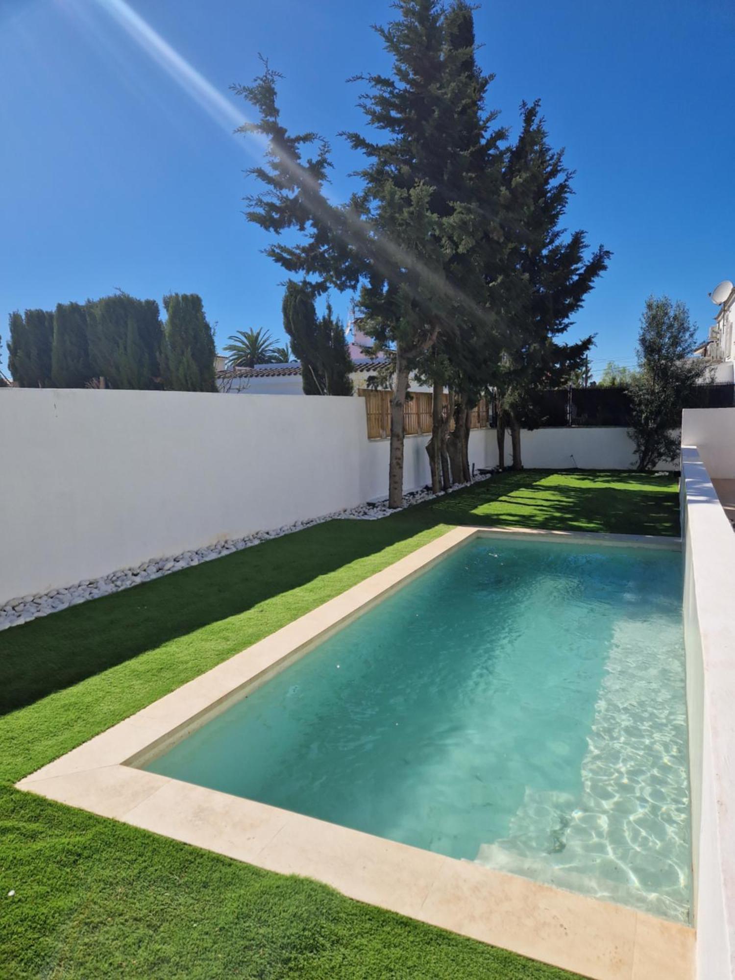 Gorgot P1 I Apartamento Con Terraza Y Piscina Comunitaria Cerca De La Playa Empuriabrava Bagian luar foto