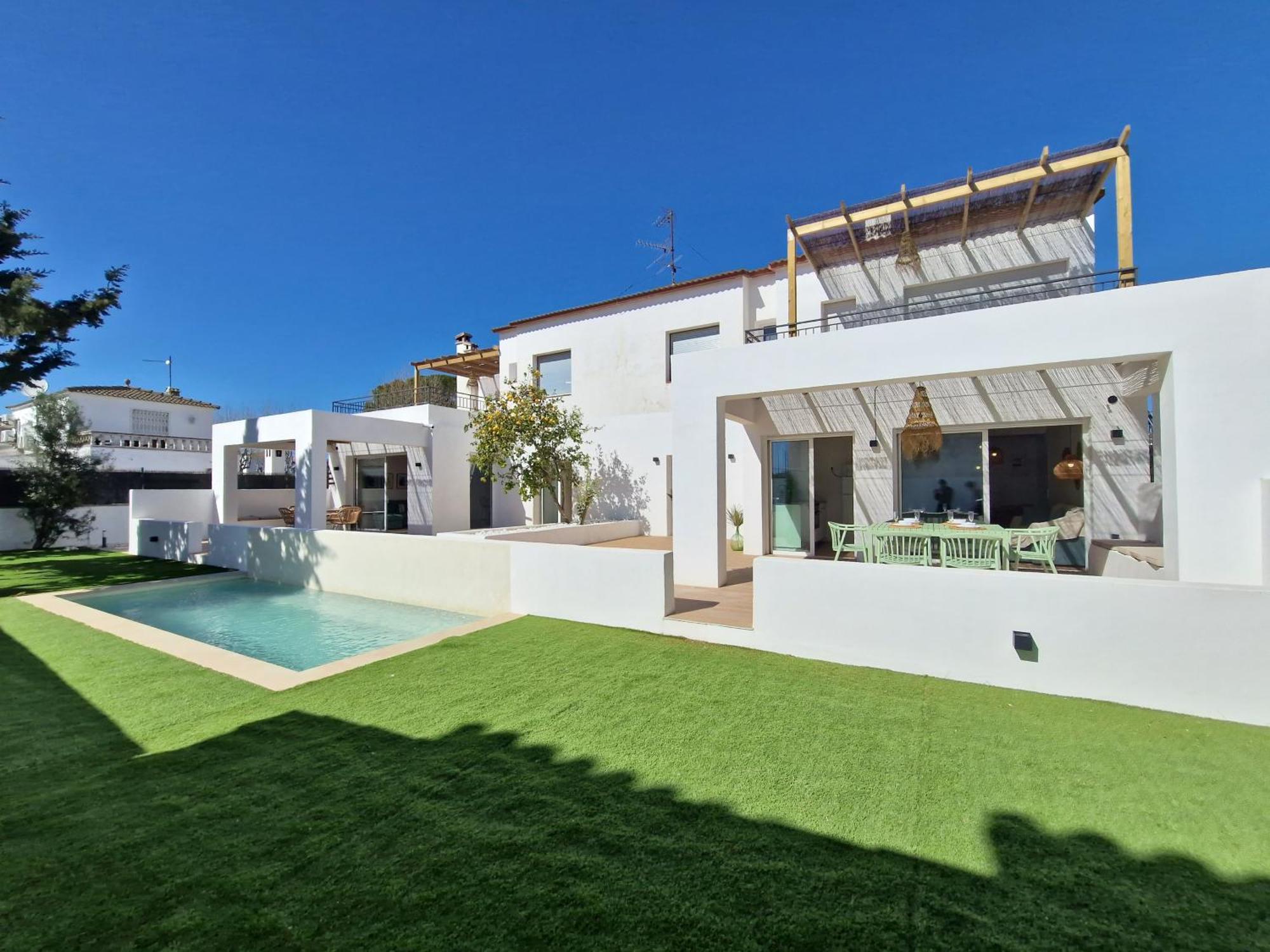 Gorgot P1 I Apartamento Con Terraza Y Piscina Comunitaria Cerca De La Playa Empuriabrava Bagian luar foto